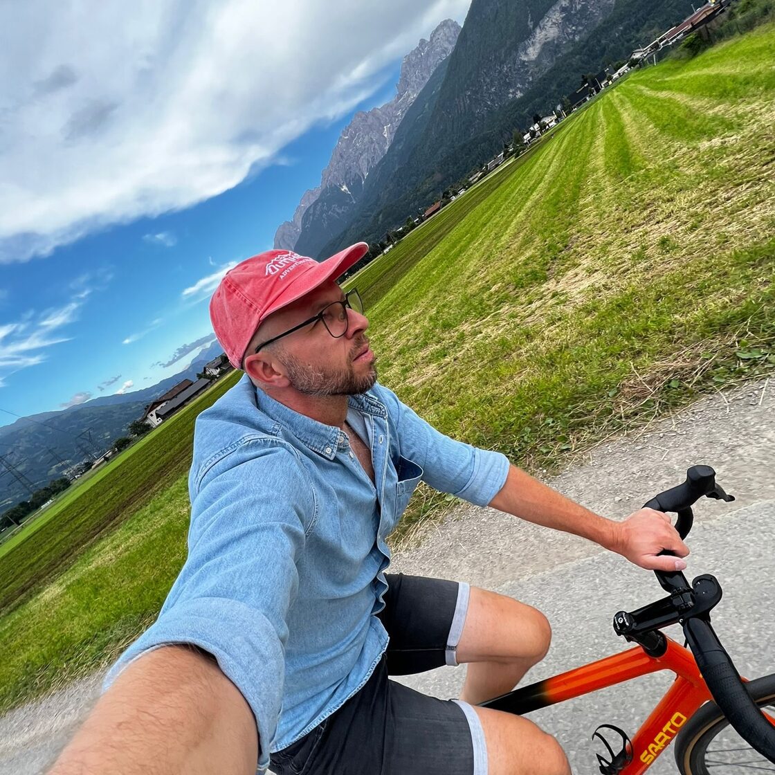 Casual_cycling_in_Austria_-_Artis_Kalveits.jpeg